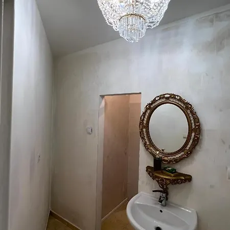 Catherine's House Velky Krtis